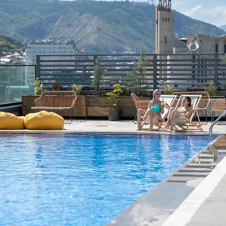 Royal Tulip Hotel & Casino, Tbilisi Luaran gambar Rooftop pool