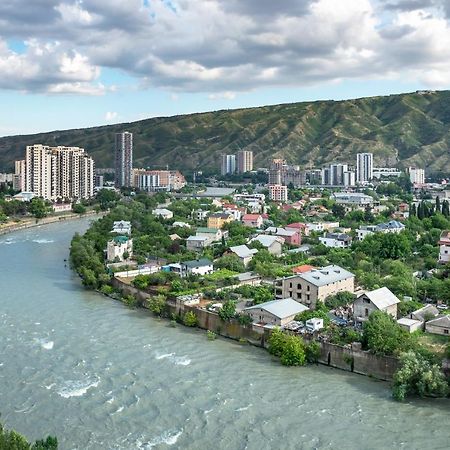 Royal Tulip Hotel & Casino, Tbilisi Luaran gambar The Rioni River in Vladikavkaz