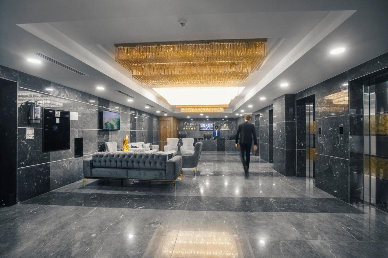 Royal Tulip Hotel & Casino, Tbilisi Luaran gambar The lobby of the hotel