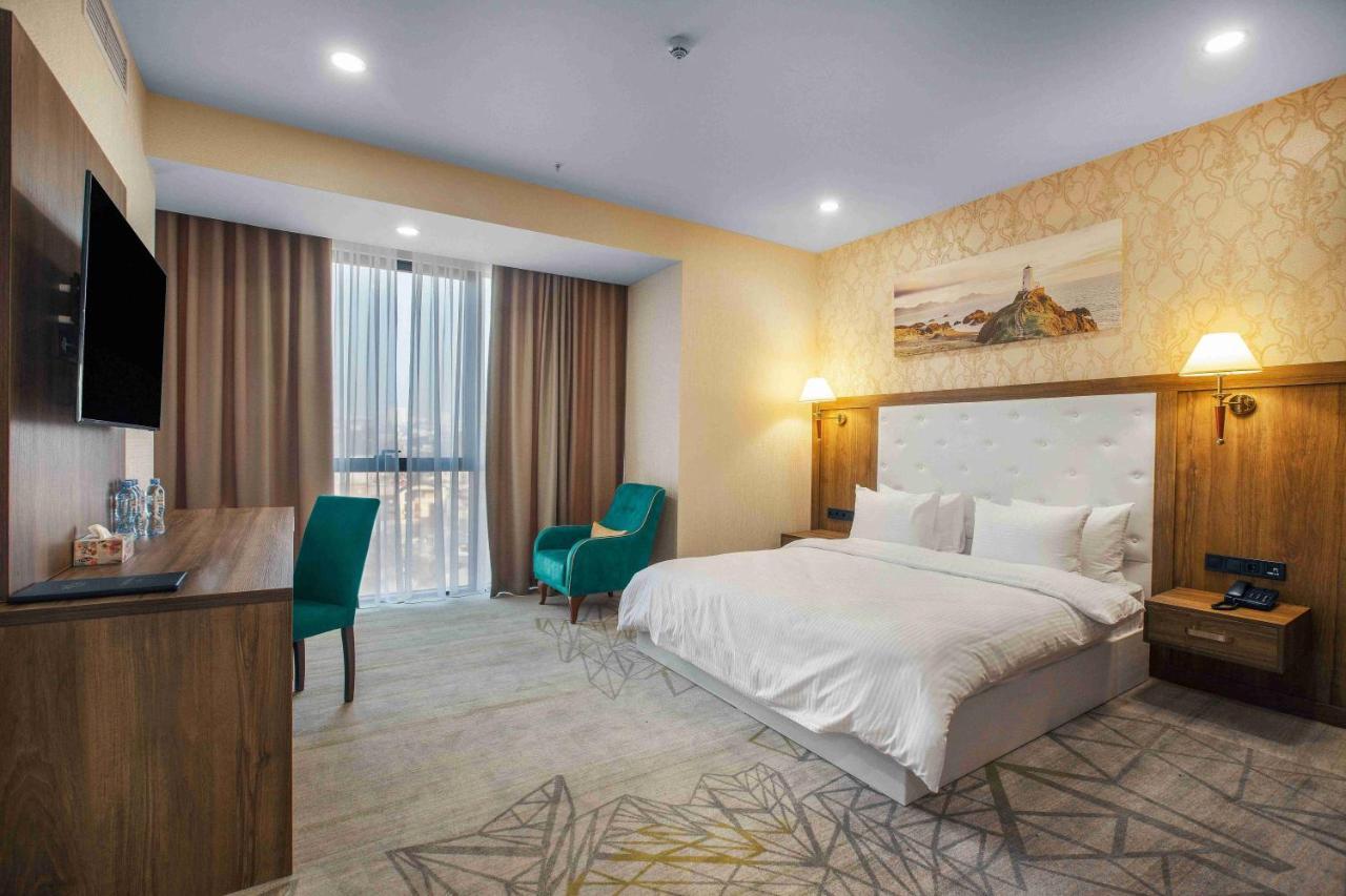 Royal Tulip Hotel & Casino, Tbilisi Luaran gambar Deluxe room
